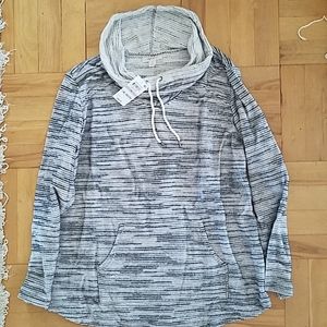 Black and beige ombre top